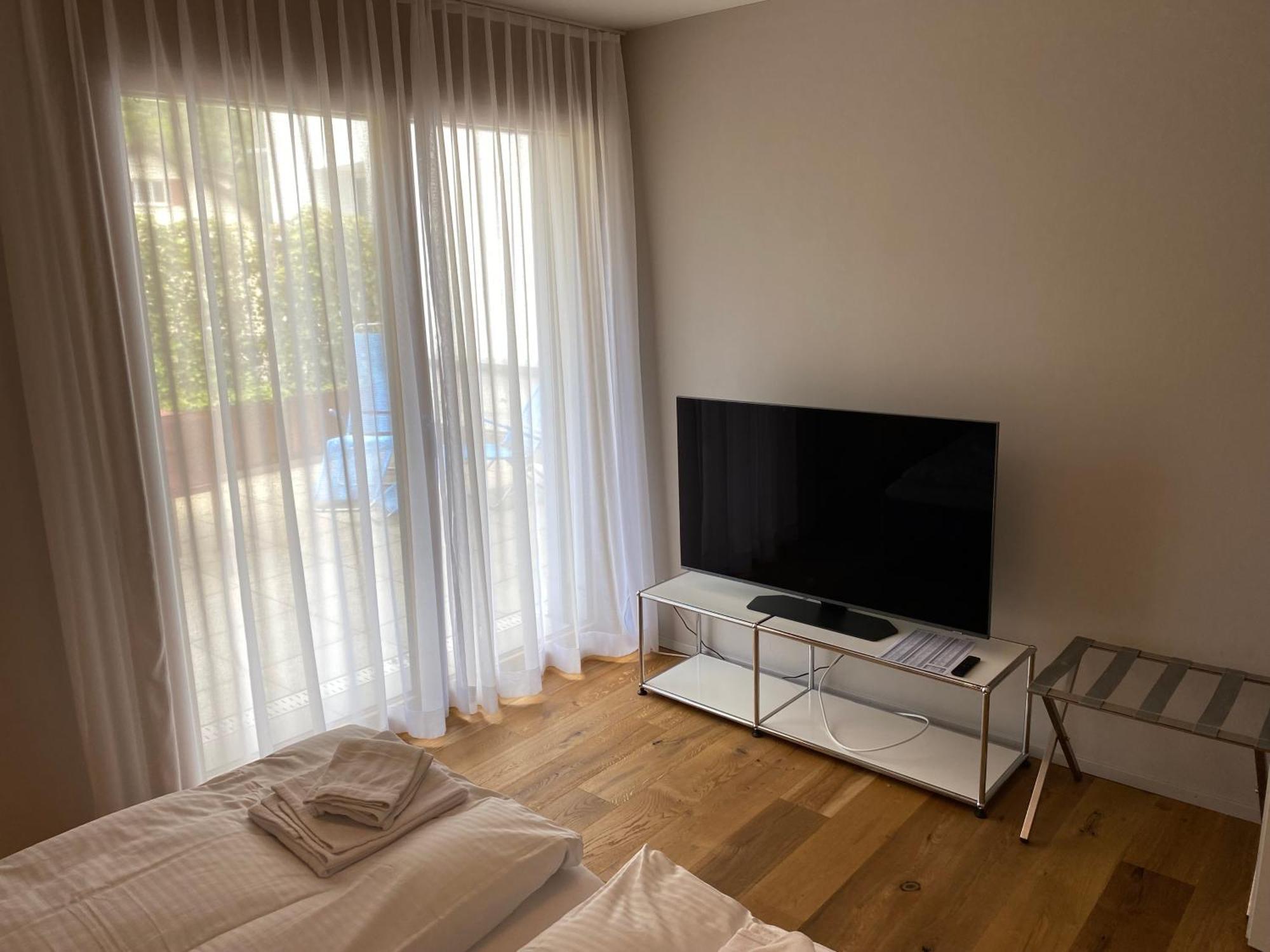 Modern City Apartments Інтерлакен Екстер'єр фото